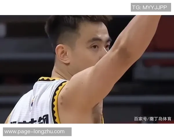 朱俊龙：从青涩少年到篮球场上的璀璨明星之路探索与成长的故事